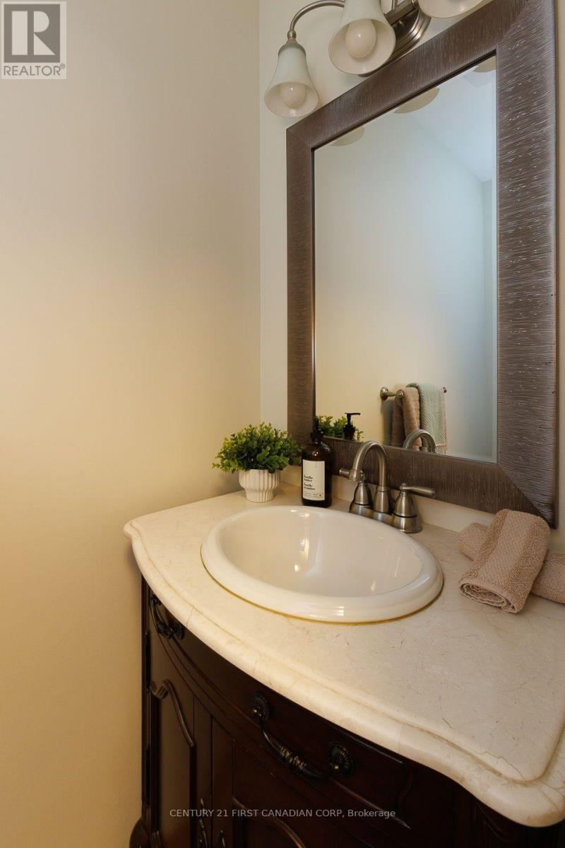 255 Deveron Crescent, London South, Ontario  N5Z 4N2 - Photo 17 - X13638370