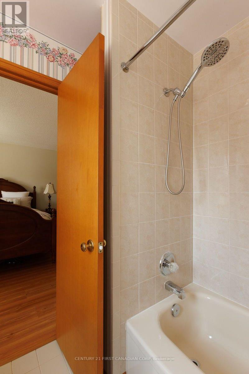 255 Deveron Crescent, London South, Ontario  N5Z 4N2 - Photo 28 - X13638370