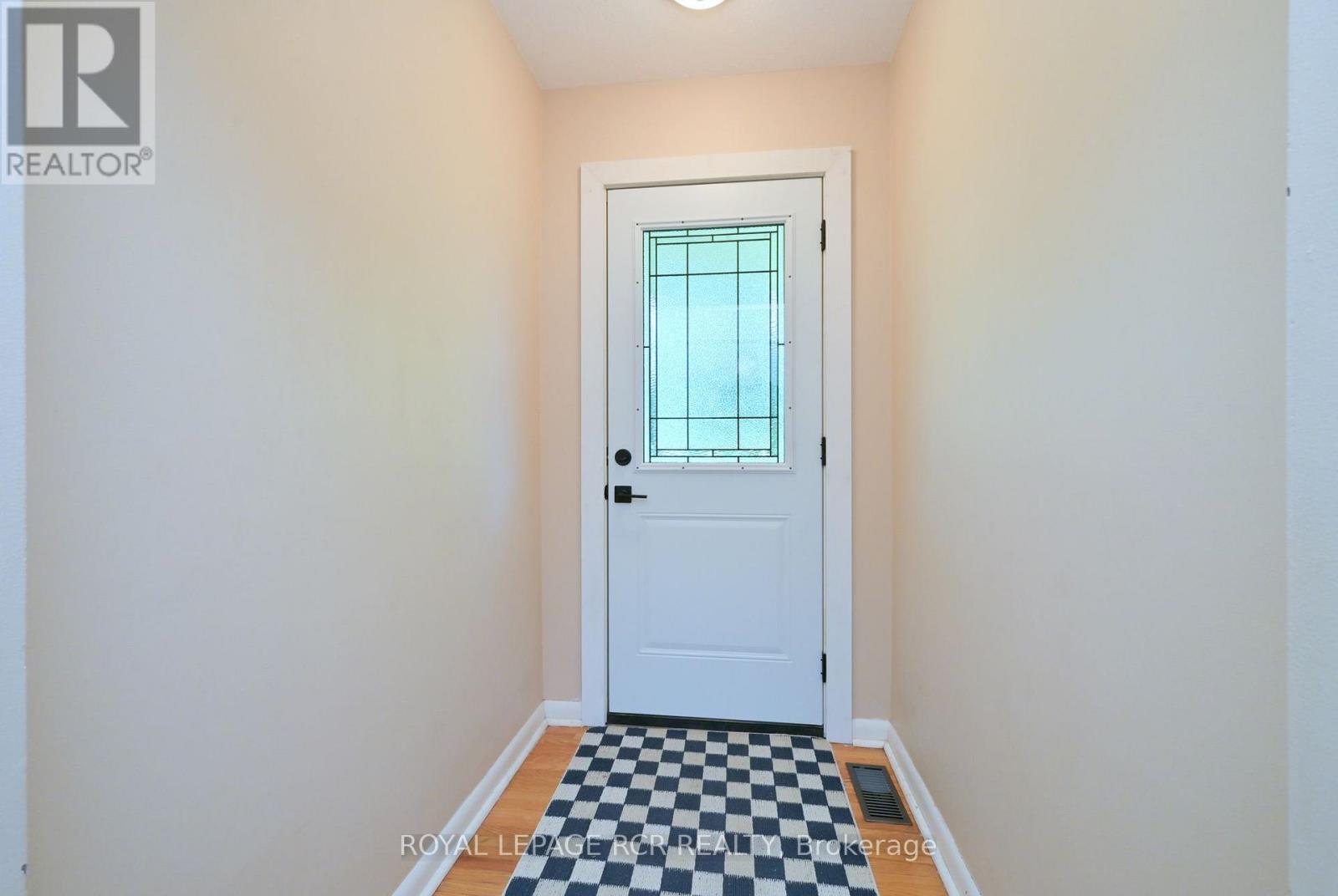 18 Doner Street, New Tecumseth, Ontario  L9R 1M6 - Photo 5 - N13640168
