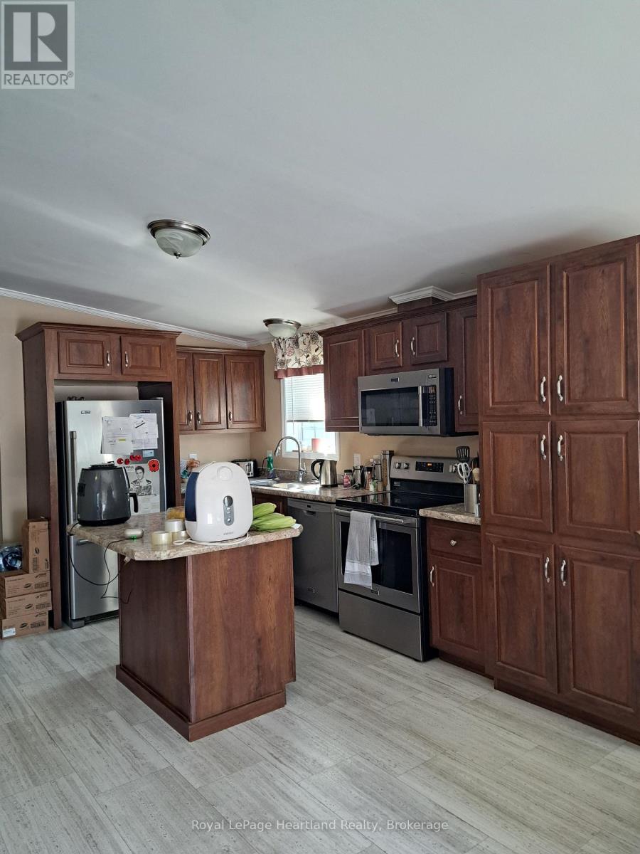 9 Bond Street, Strathroy-Caradoc (Sw), Ontario  N7G 0C5 - Photo 3 - X13640102