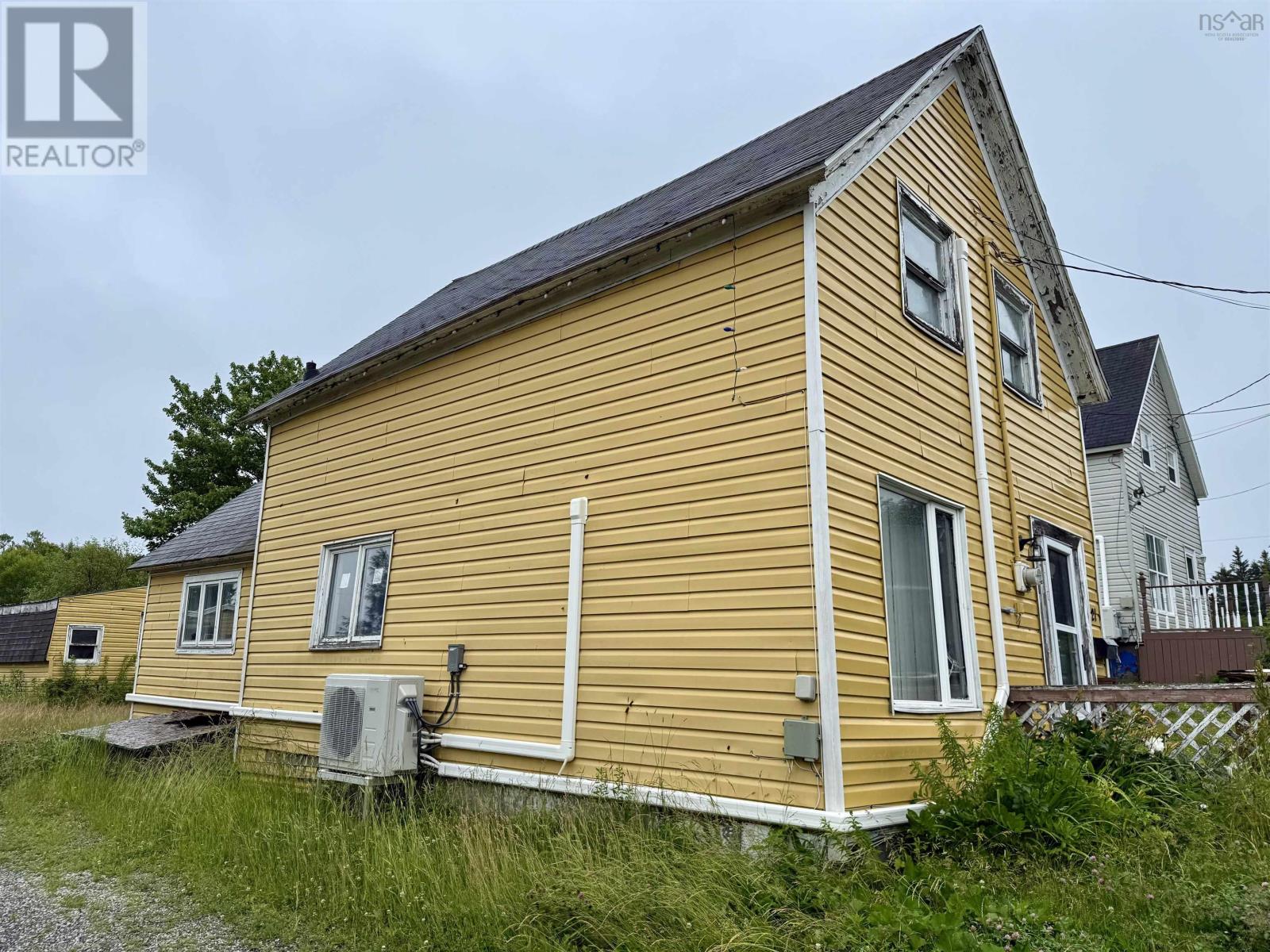21 Leslie Lane, Glace Bay, Nova Scotia  B1A 2E4 - Photo 3 - 202619637
