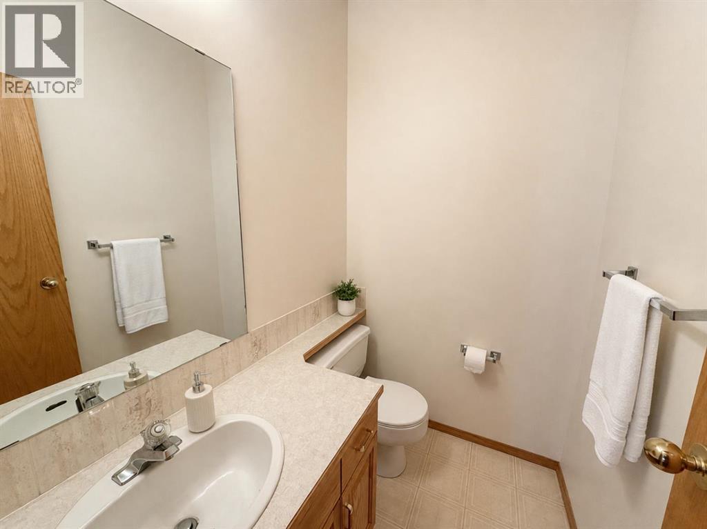 241 Fairway Drive, Coaldale, Alberta  T1M 1M9 - Photo 26 - A2333946