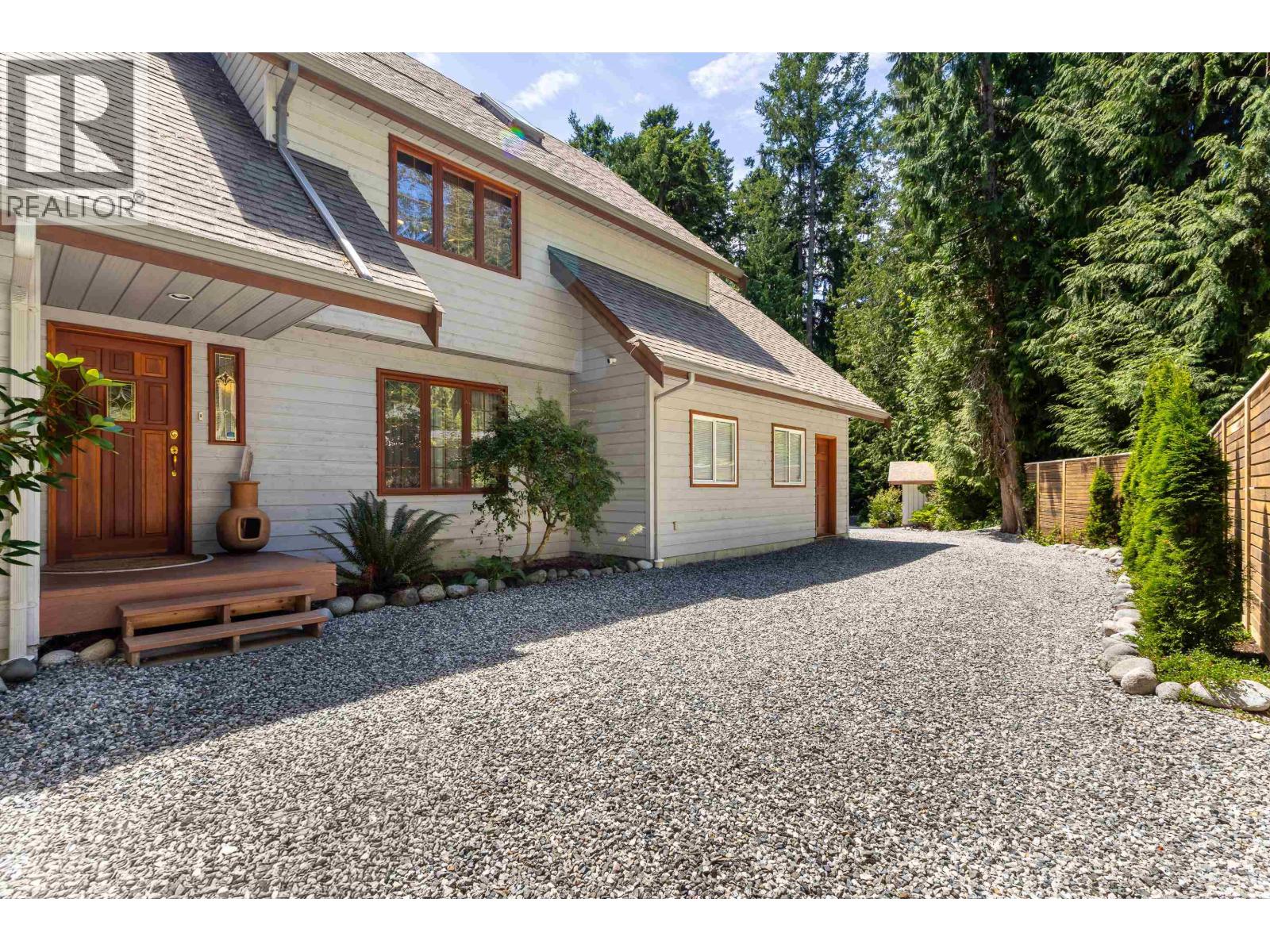 1484 Henderson Avenue, Roberts Creek, British Columbia  V0N 2W2 - Photo 37 - R3143344