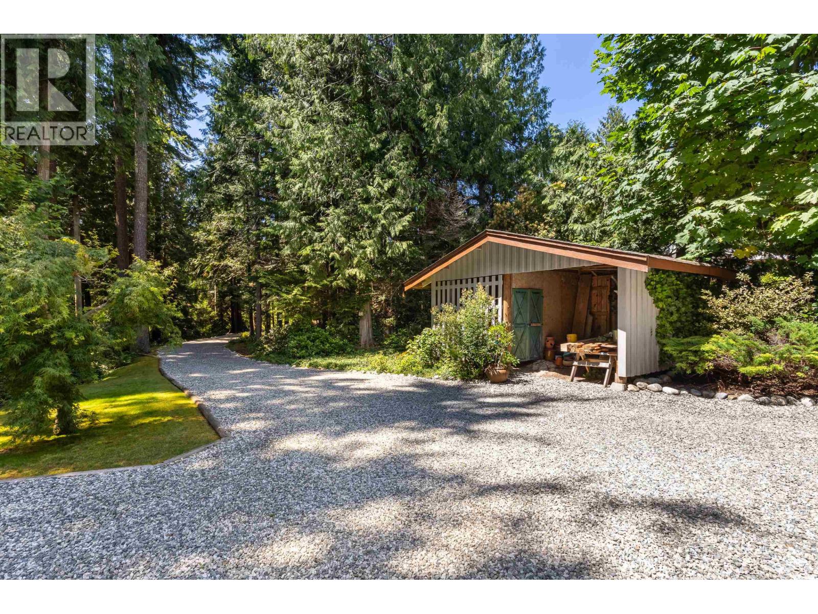 1484 Henderson Avenue, Roberts Creek, British Columbia  V0N 2W2 - Photo 32 - R3143344