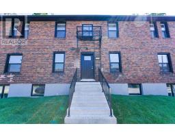 6 - 92 TWELFTH STREET, Toronto, Ontario