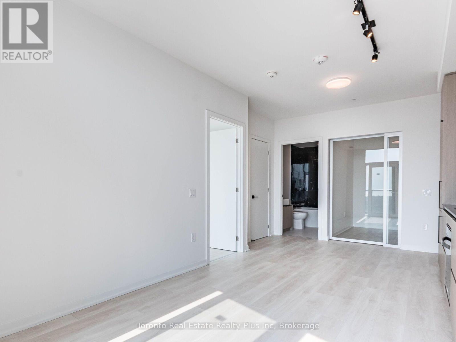 2411 - 10 Graphophone Grove, Toronto, Ontario  M6H 0E5 - Photo 12 - W13640078