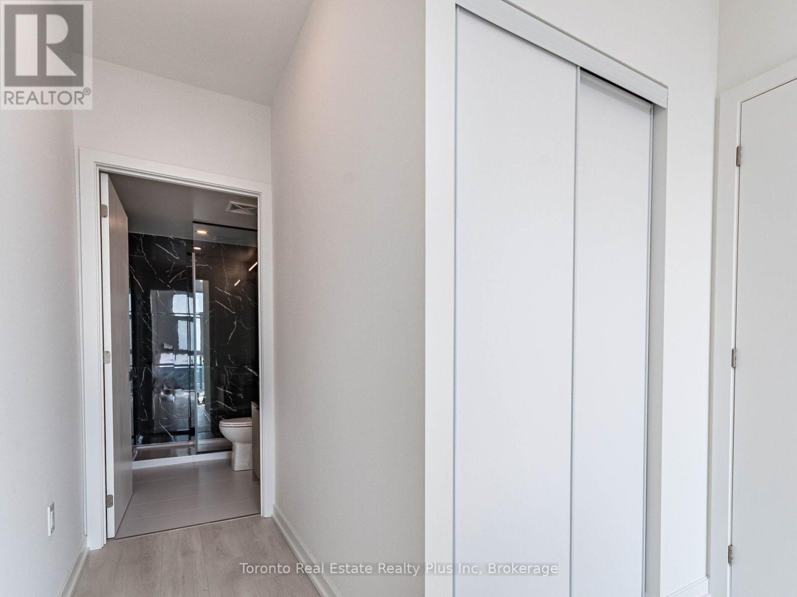 2411 - 10 Graphophone Grove, Toronto, Ontario  M6H 0E5 - Photo 17 - W13640078