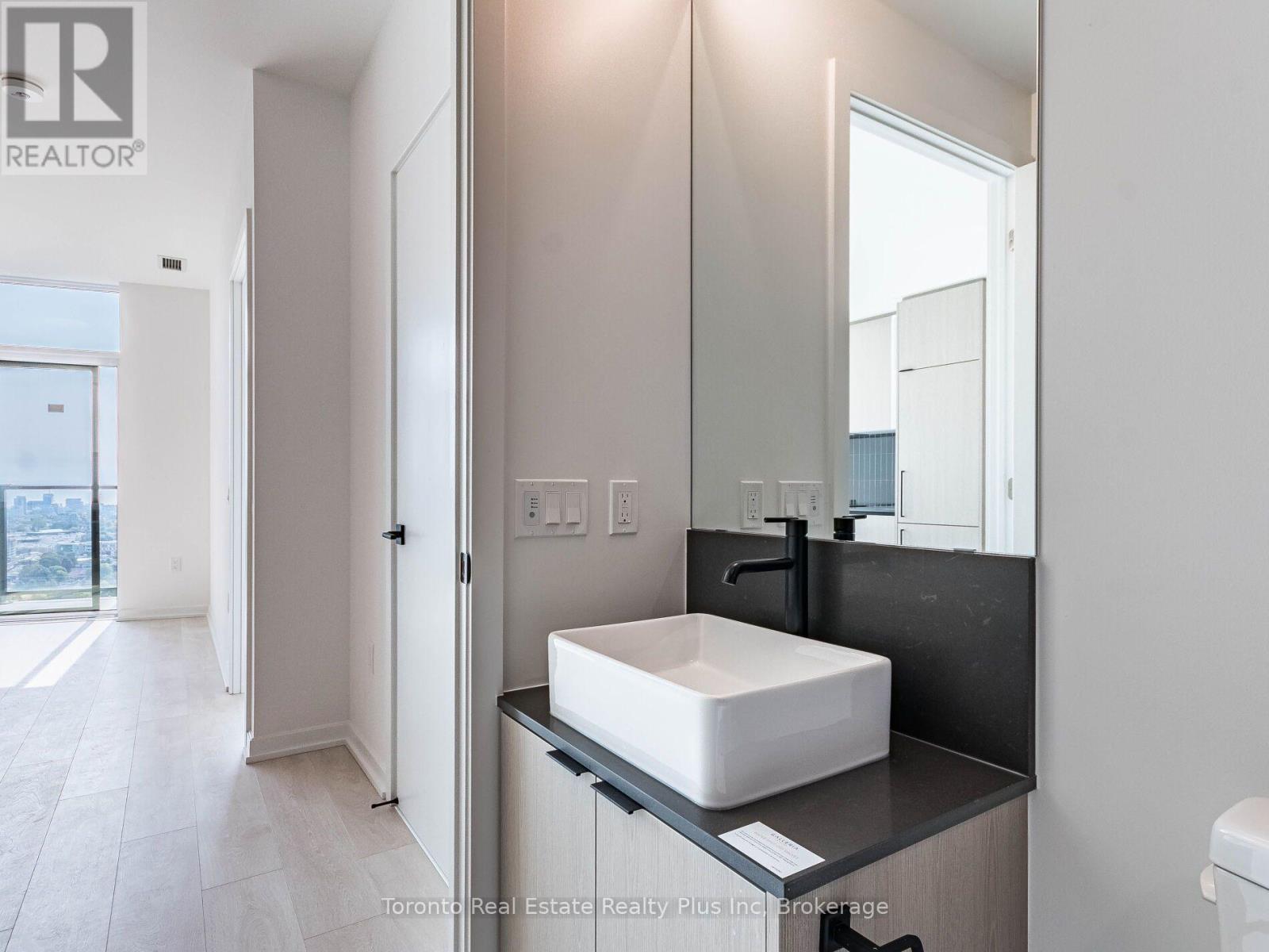 2411 - 10 Graphophone Grove, Toronto, Ontario  M6H 0E5 - Photo 23 - W13640078