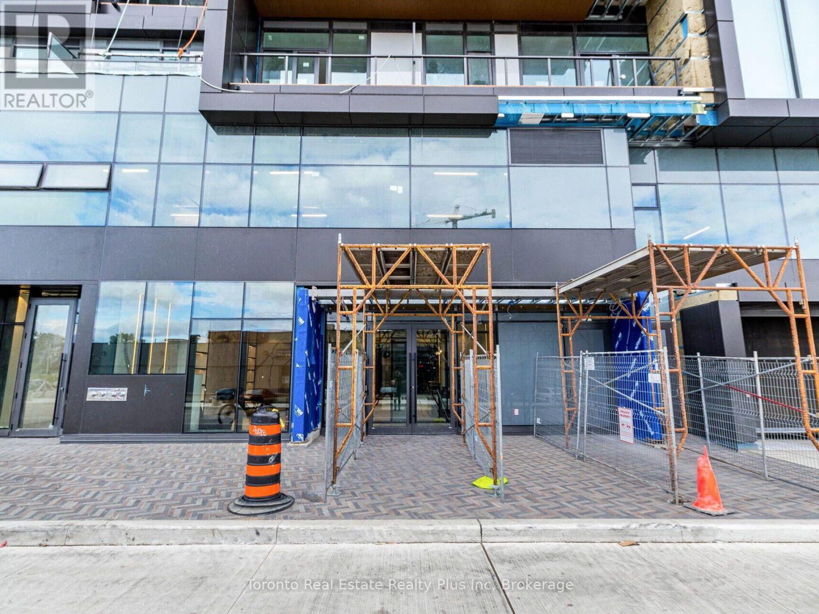 2411 - 10 Graphophone Grove, Toronto, Ontario  M6H 0E5 - Photo 4 - W13640078
