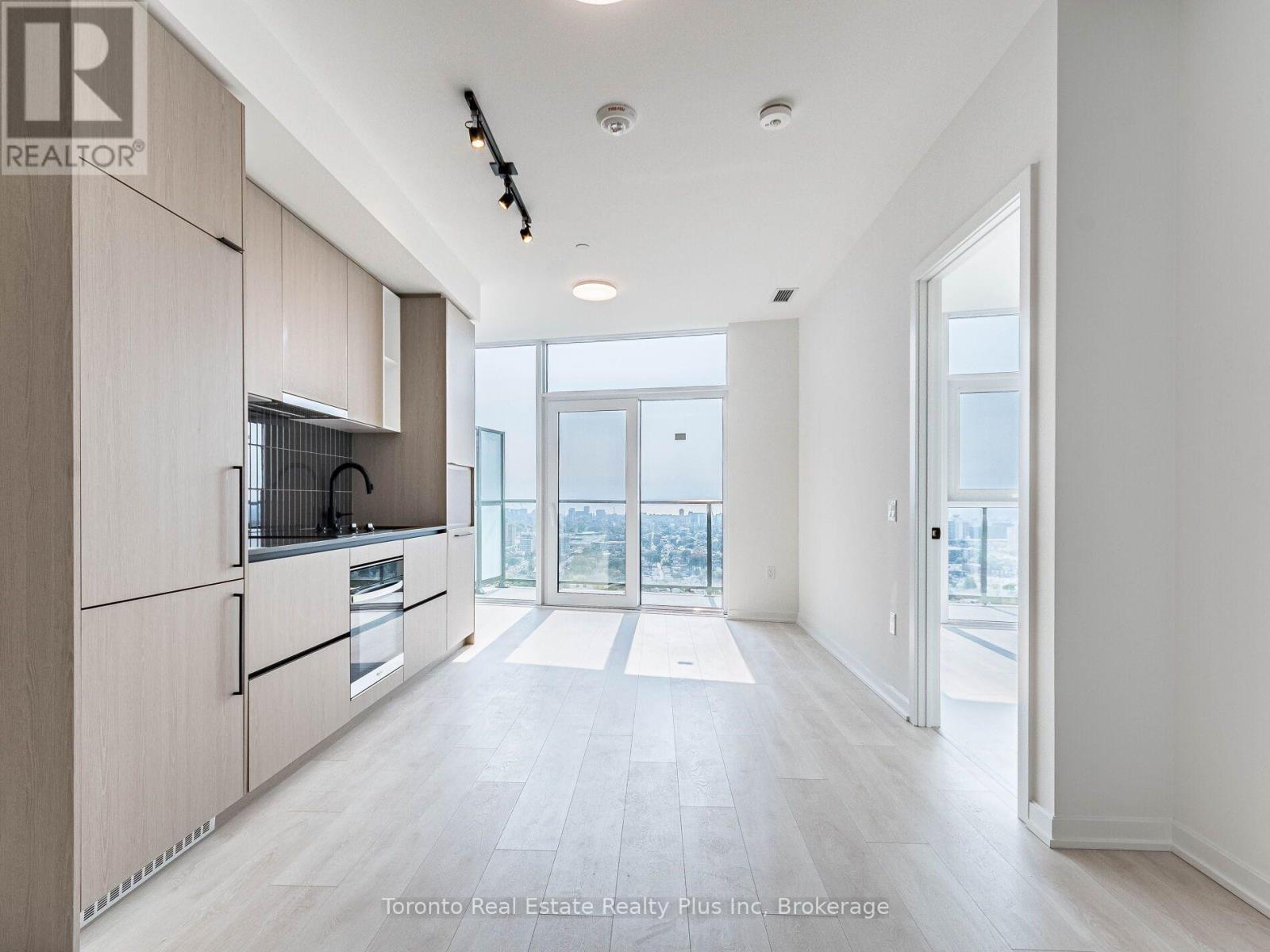 2411 - 10 Graphophone Grove, Toronto, Ontario  M6H 0E5 - Photo 7 - W13640078