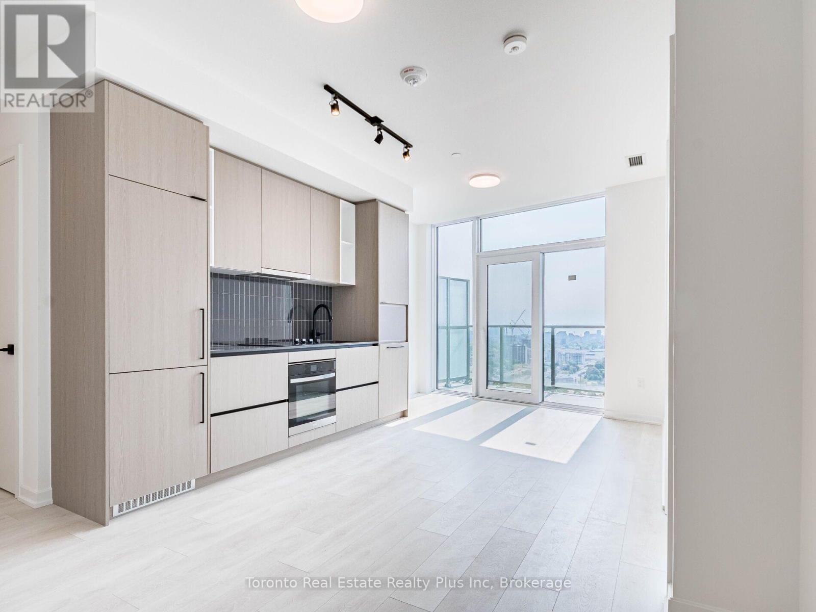 2411 - 10 Graphophone Grove, Toronto, Ontario  M6H 0E5 - Photo 8 - W13640078