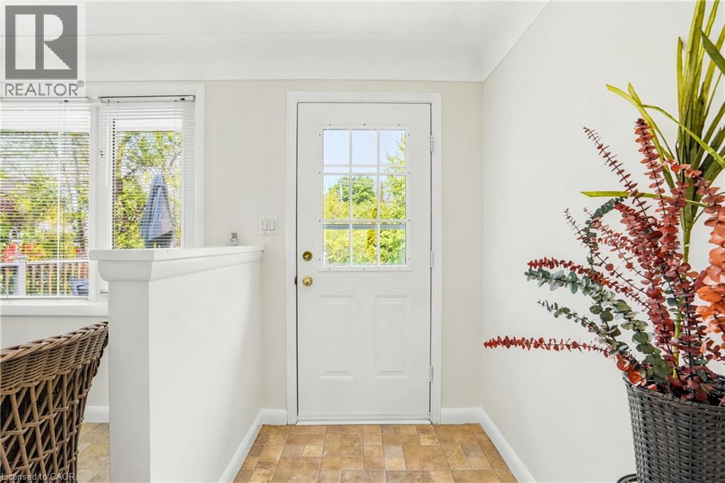 227 Glancaster Road, Ancaster, Ontario  L9G 3K9 - Photo 7 - 40834537