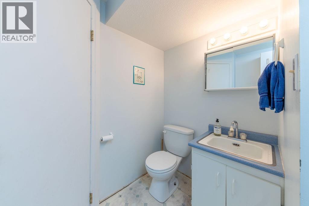 1278 Monashee Court, Kamloops, British Columbia  V2C 6B4 - Photo 10 - 10388947
