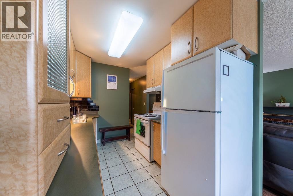 1278 Monashee Court, Kamloops, British Columbia  V2C 6B4 - Photo 7 - 10388947