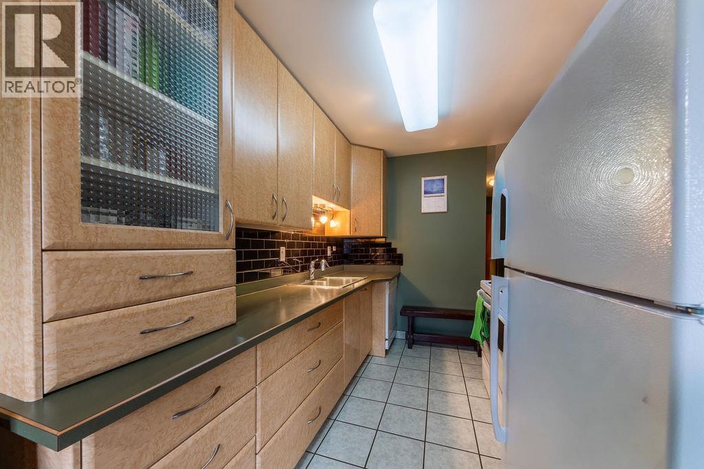 1278 Monashee Court, Kamloops, British Columbia  V2C 6B4 - Photo 8 - 10388947