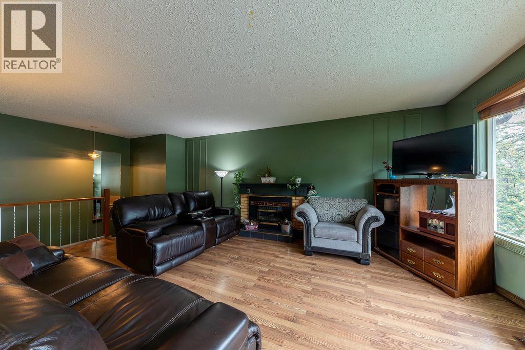 1278 Monashee Court, Kamloops, British Columbia  V2C 6B4 - Photo 4 - 10388947
