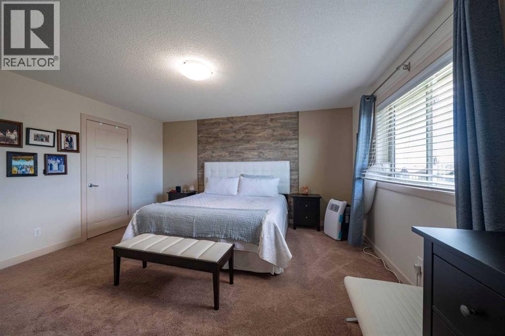 144 Everhollow Street SW, Calgary, Alberta  T2Y 0B1 - Photo 9 - A2329854