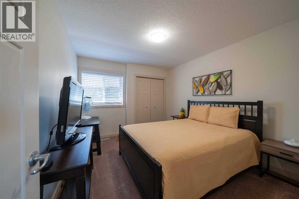 144 Everhollow Street SW, Calgary, Alberta  T2Y 0B1 - Photo 16 - A2329854