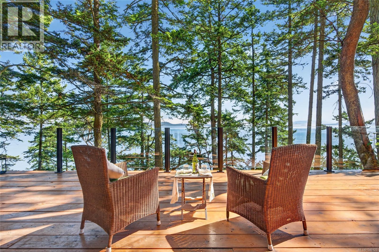 1316 Greenleaf Lane, Sidney Island, British Columbia