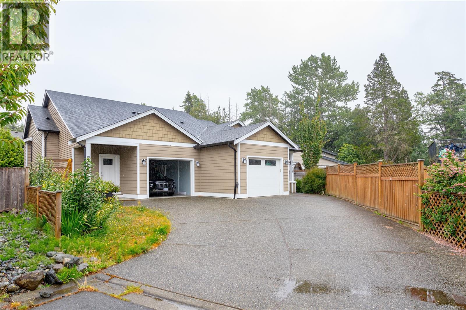 6869 Laura's Lane, Sooke, British Columbia