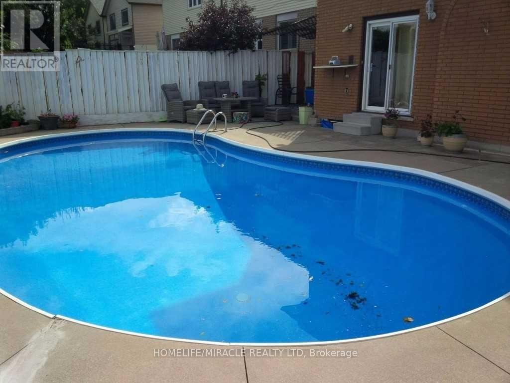 575 Upper Horning Road, Hamilton, Ontario  L9C 7P8 - Photo 3 - X13640052