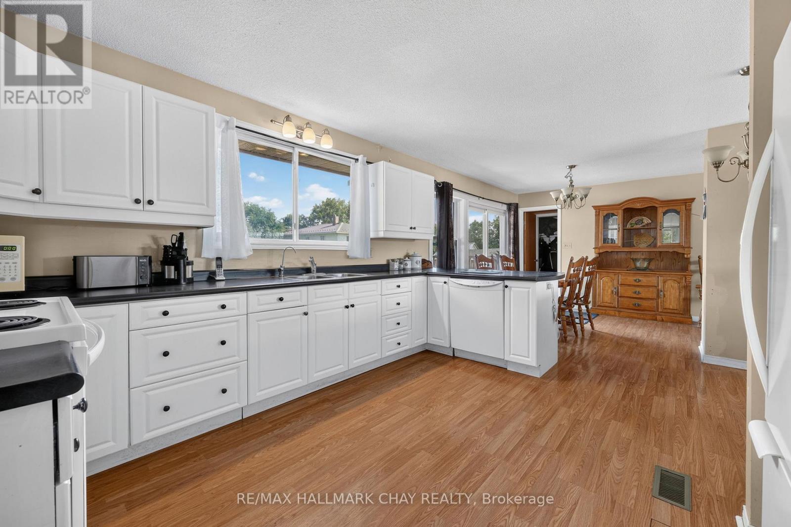 41 Albert Street, Kawartha Lakes, Ontario  K0M 1K0 - Photo 5 - X13640136