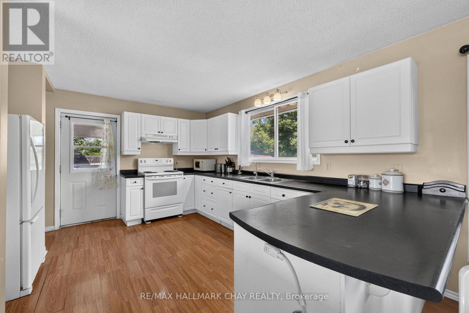 41 Albert Street, Kawartha Lakes, Ontario  K0M 1K0 - Photo 7 - X13640136