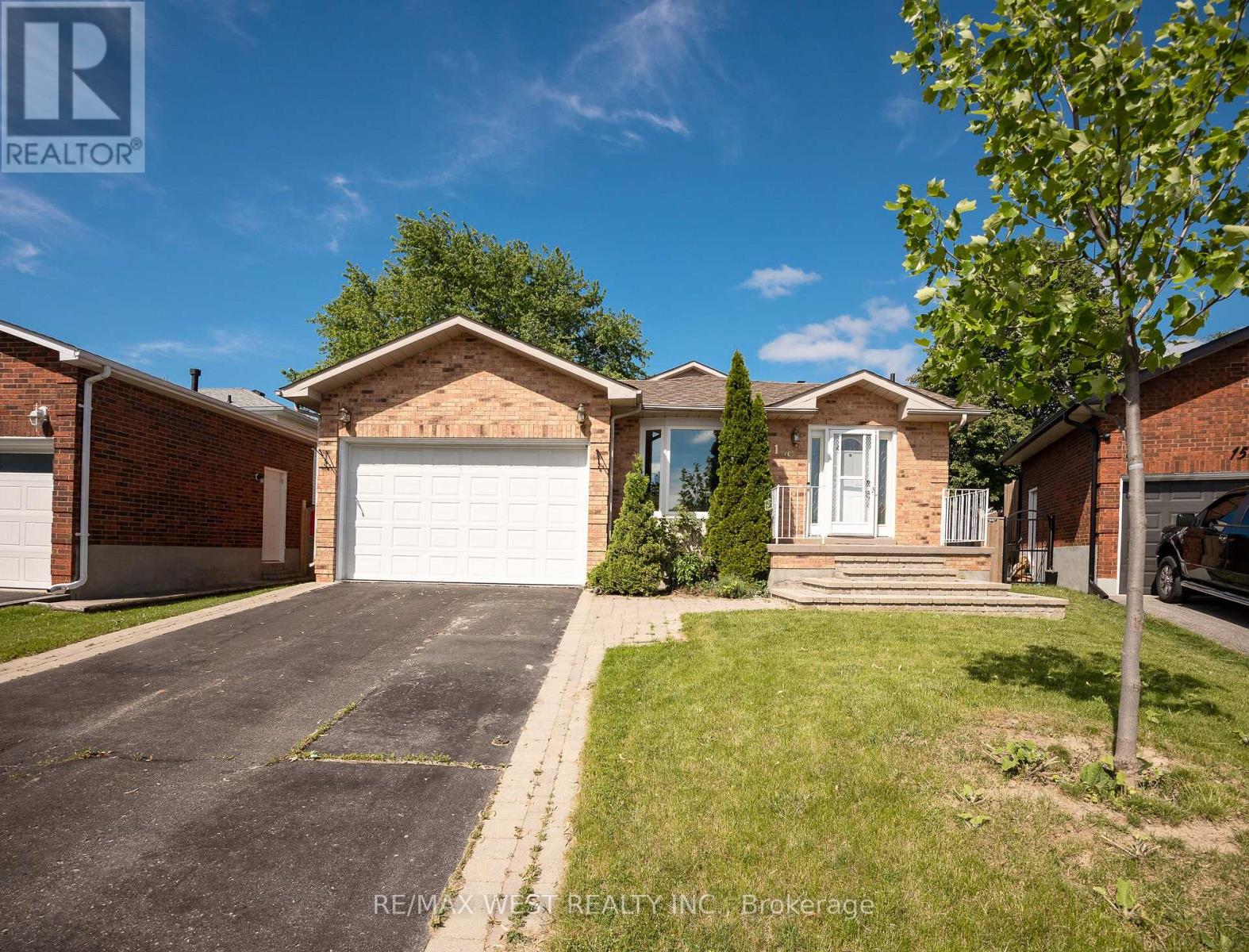 14 Souch Court, Clarington, Ontario  L1C 4G3 - Photo 4 - E13606080