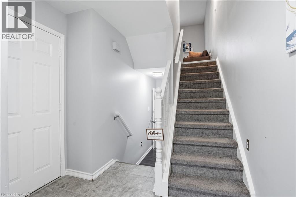445 Stone Church Road W Unit# 19, Hamilton, Ontario  L9B 2L5 - Photo 6 - 40853518