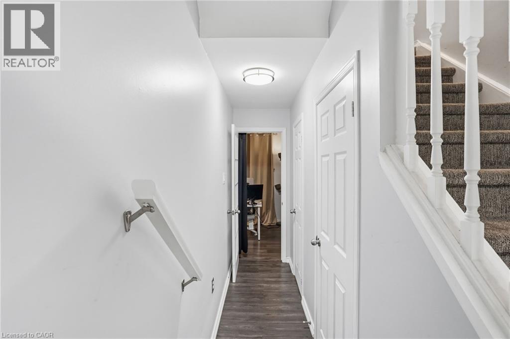 445 Stone Church Road W Unit# 19, Hamilton, Ontario  L9B 2L5 - Photo 8 - 40853518