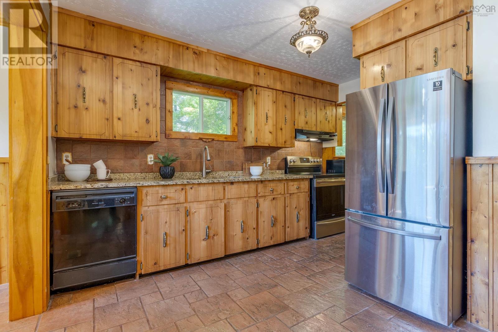 1645 St Margarets Bay Road, Timberlea, Nova Scotia  B3T 1B4 - Photo 17 - 202619445
