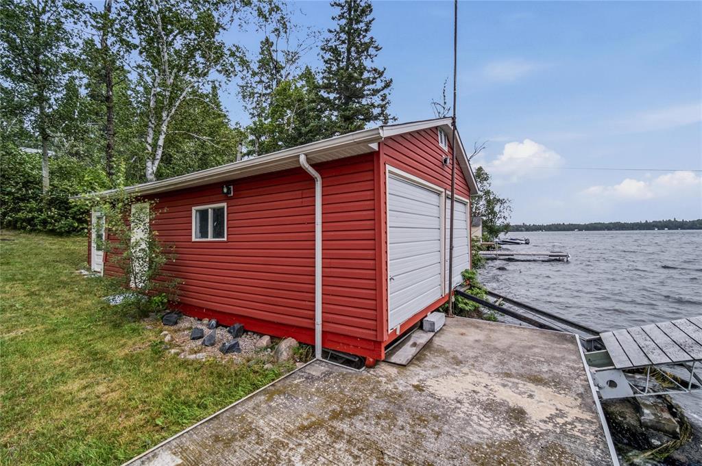 13 Block 3 Road, Whiteshell Provincial Pk, Manitoba  R0E 1N0 - Photo 6 - 202619533