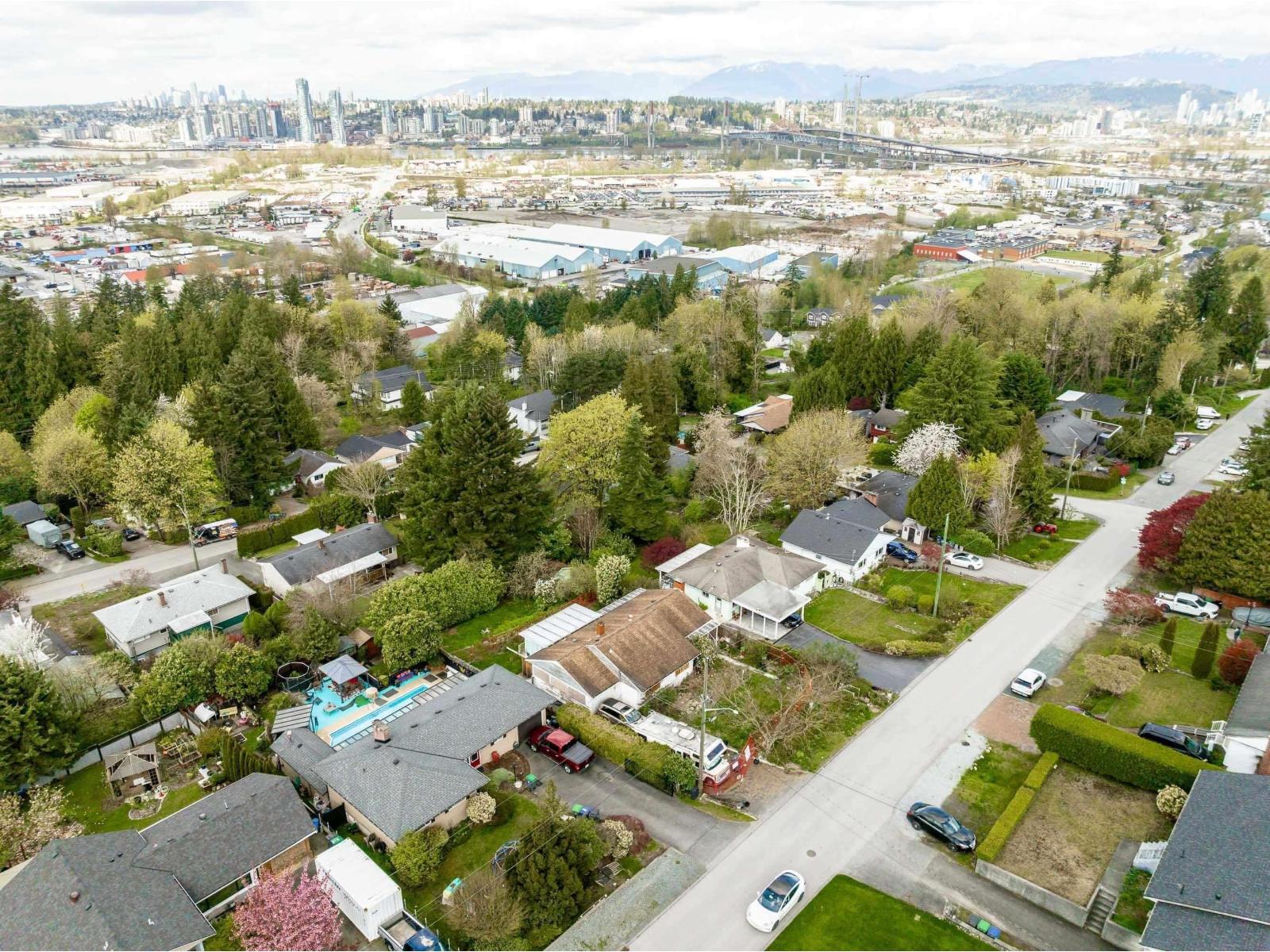 10259 124a Street, Surrey, British Columbia  V3V 4W7 - Photo 3 - R3141184