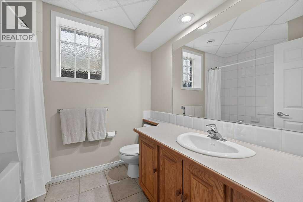 52 Sandstone Ridge Crescent, Okotoks, Alberta  T1S 1P9 - Photo 40 - A2324984