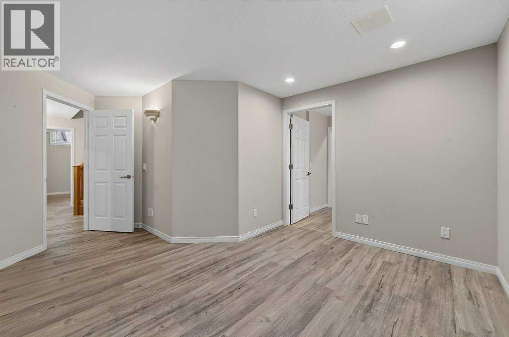 52 Sandstone Ridge Crescent, Okotoks, Alberta  T1S 1P9 - Photo 32 - A2324984