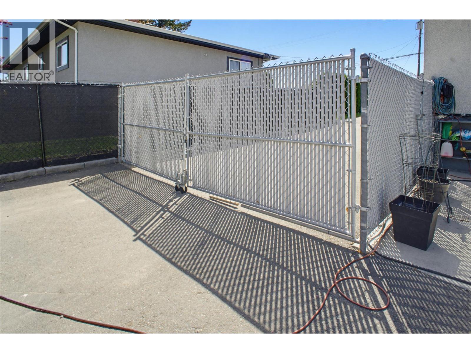 1684 Greenfield Avenue, Kamloops, British Columbia  V2B 4N6 - Photo 29 - 10394750