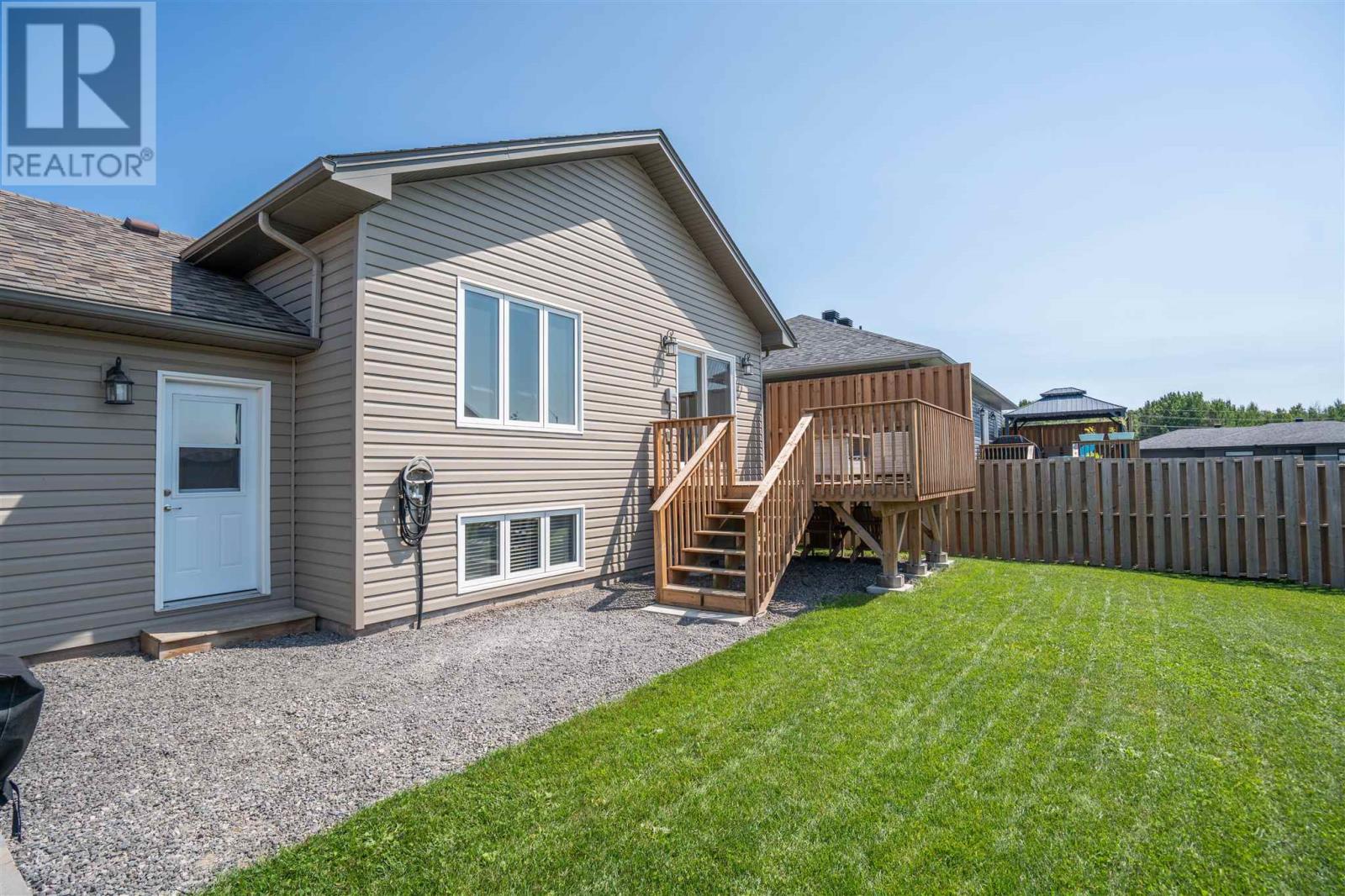 86 Chatfield Dr, Sault Ste. Marie, Ontario P6C 0B1 - Photo 34 - SM262054