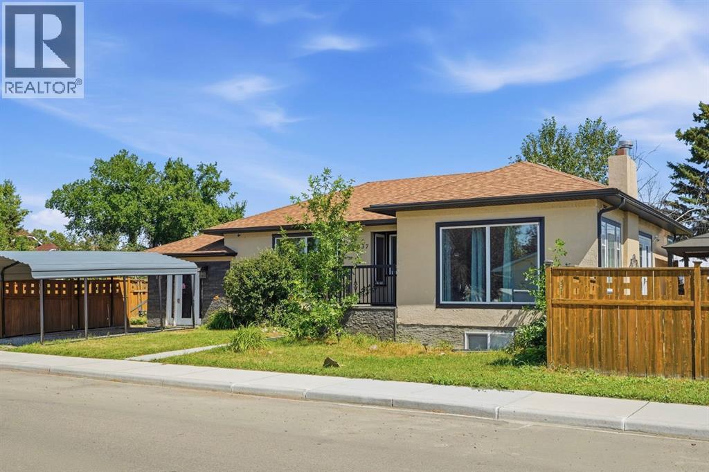 2037 18 Avenue, Didsbury, Alberta  T0M 0W0 - Photo 2 - A2334824