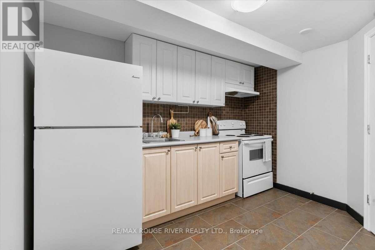 Bsmt - 7 Inglis Avenue, Clarington, Ontario  L1E 2A8 - Photo 8 - E13640504