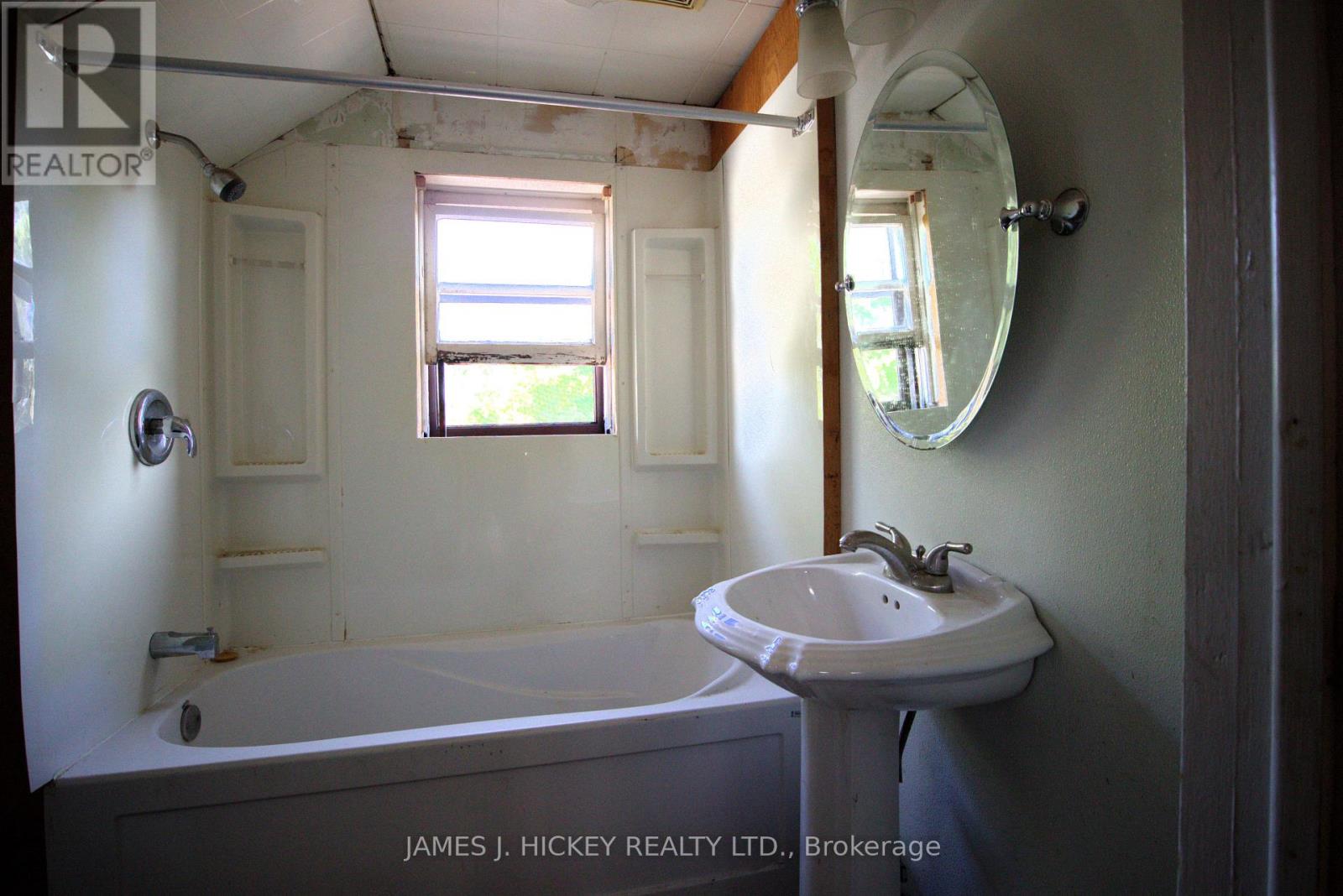 979 Lea Street, Pembroke, Ontario  K8A 6H9 - Photo 9 - X13526420