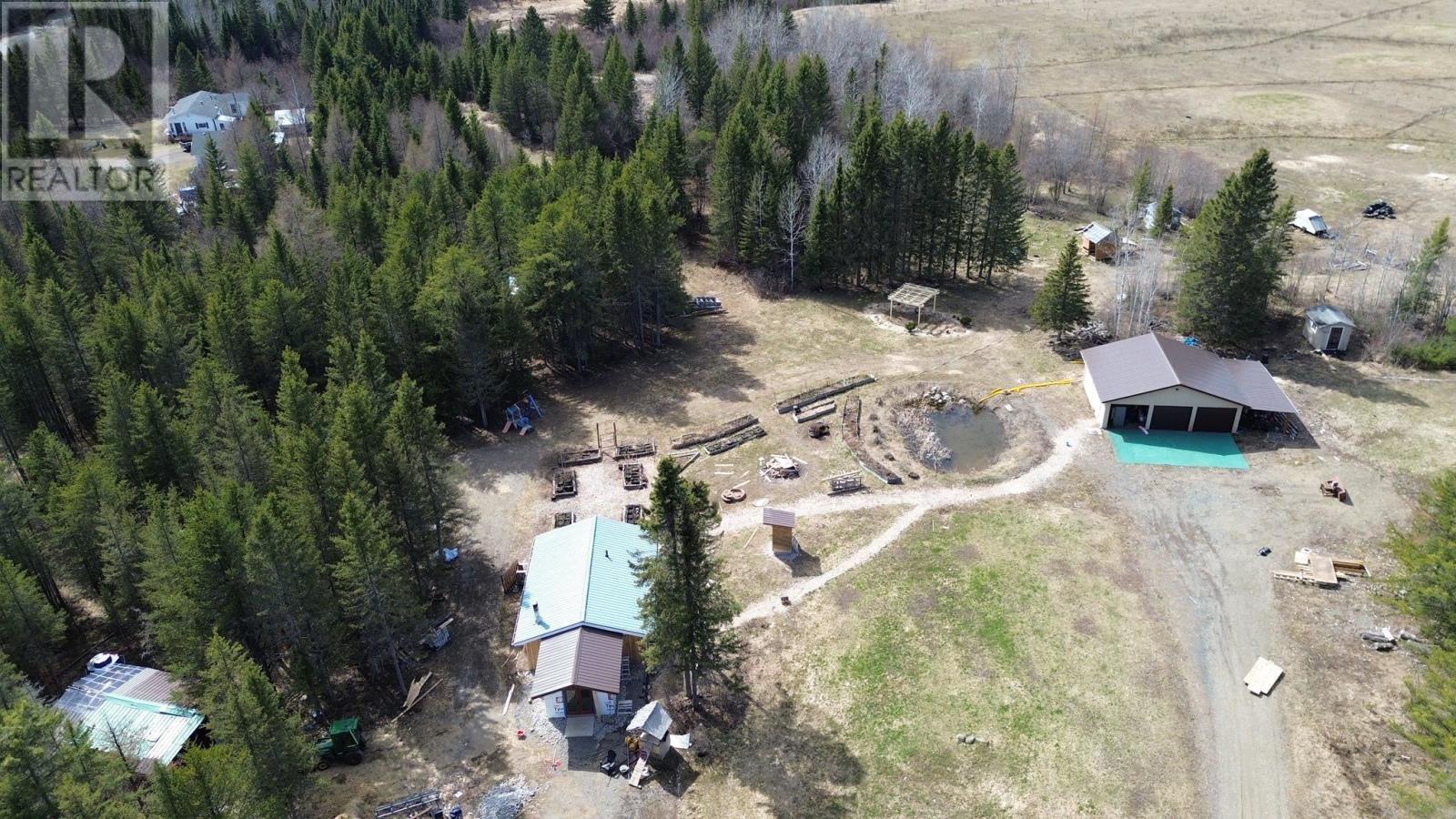681 East Oliver Lake RD, Neebing, Ontario