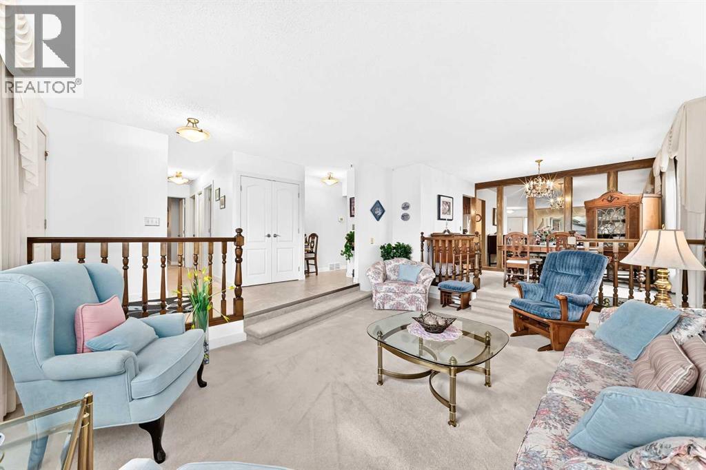 39 Deer Run Place SE, Calgary, Alberta  T2J 5R2 - Photo 7 - A2327207