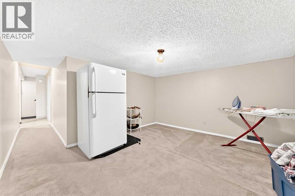 39 Deer Run Place SE, Calgary, Alberta  T2J 5R2 - Photo 30 - A2327207