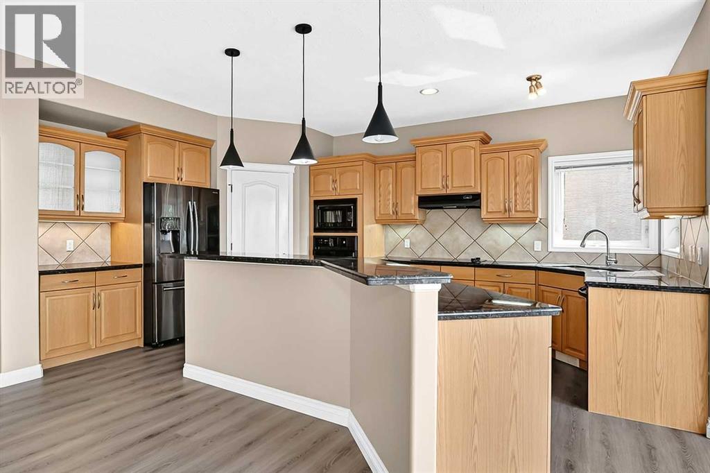 63 Royal Birch Point NW, Calgary, Alberta  T3G 5P9 - Photo 5 - A2333463