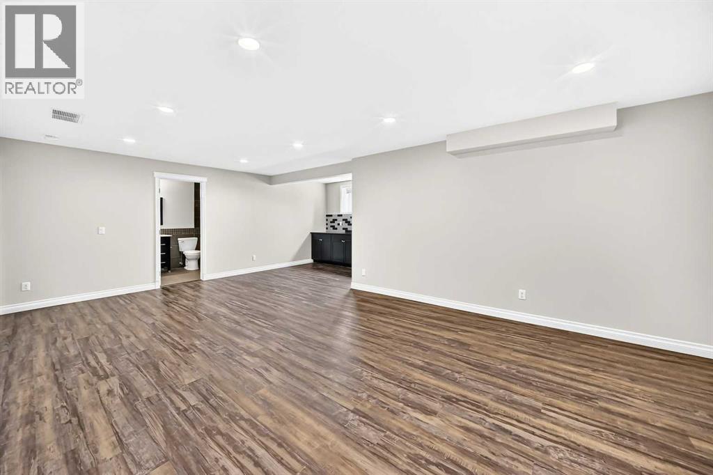 63 Royal Birch Point NW, Calgary, Alberta  T3G 5P9 - Photo 30 - A2333463