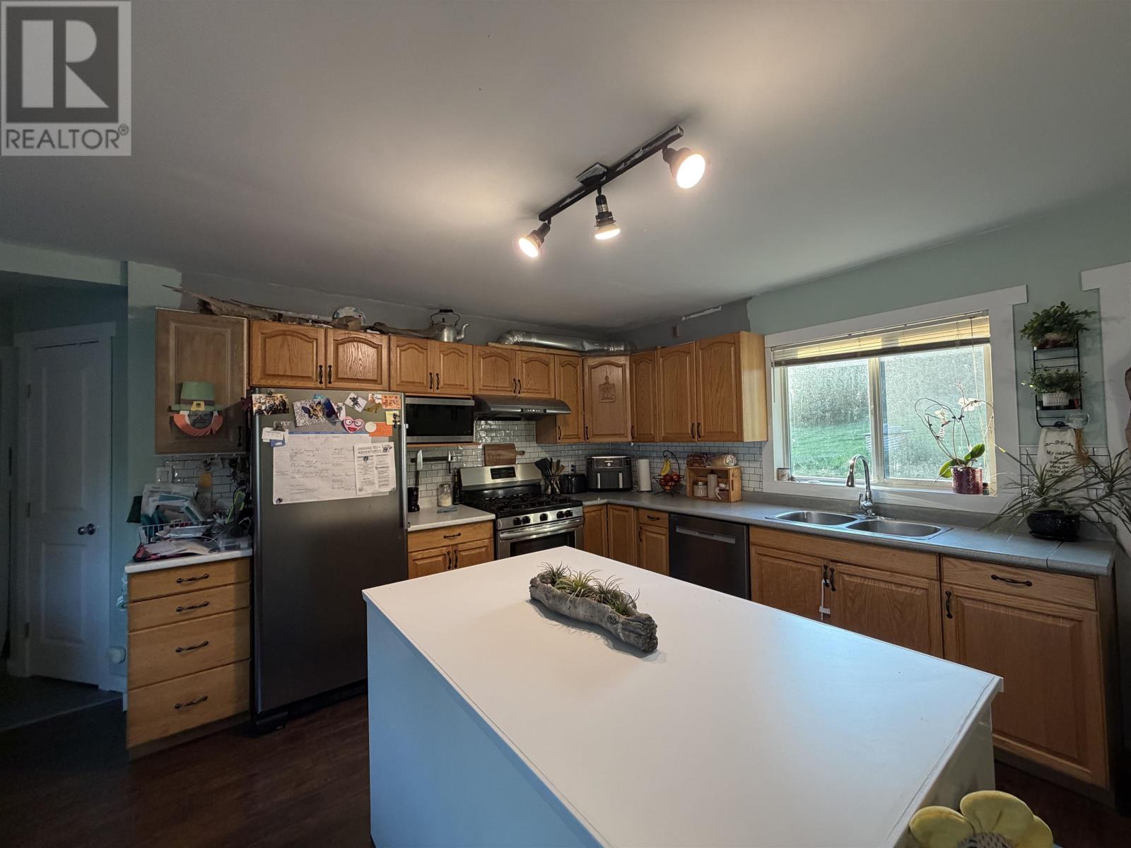 16 James Road, Kenora, Ontario  P9N 0E2 - Photo 5 - TB2602203