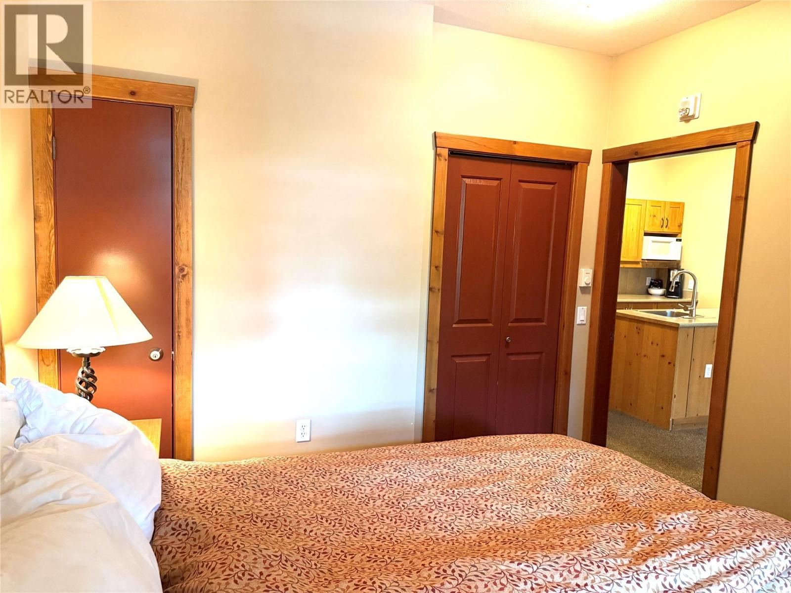 2090 Summit Drive Unit# 106, Panorama, British Columbia  V0A 1T0 - Photo 18 - 10396788