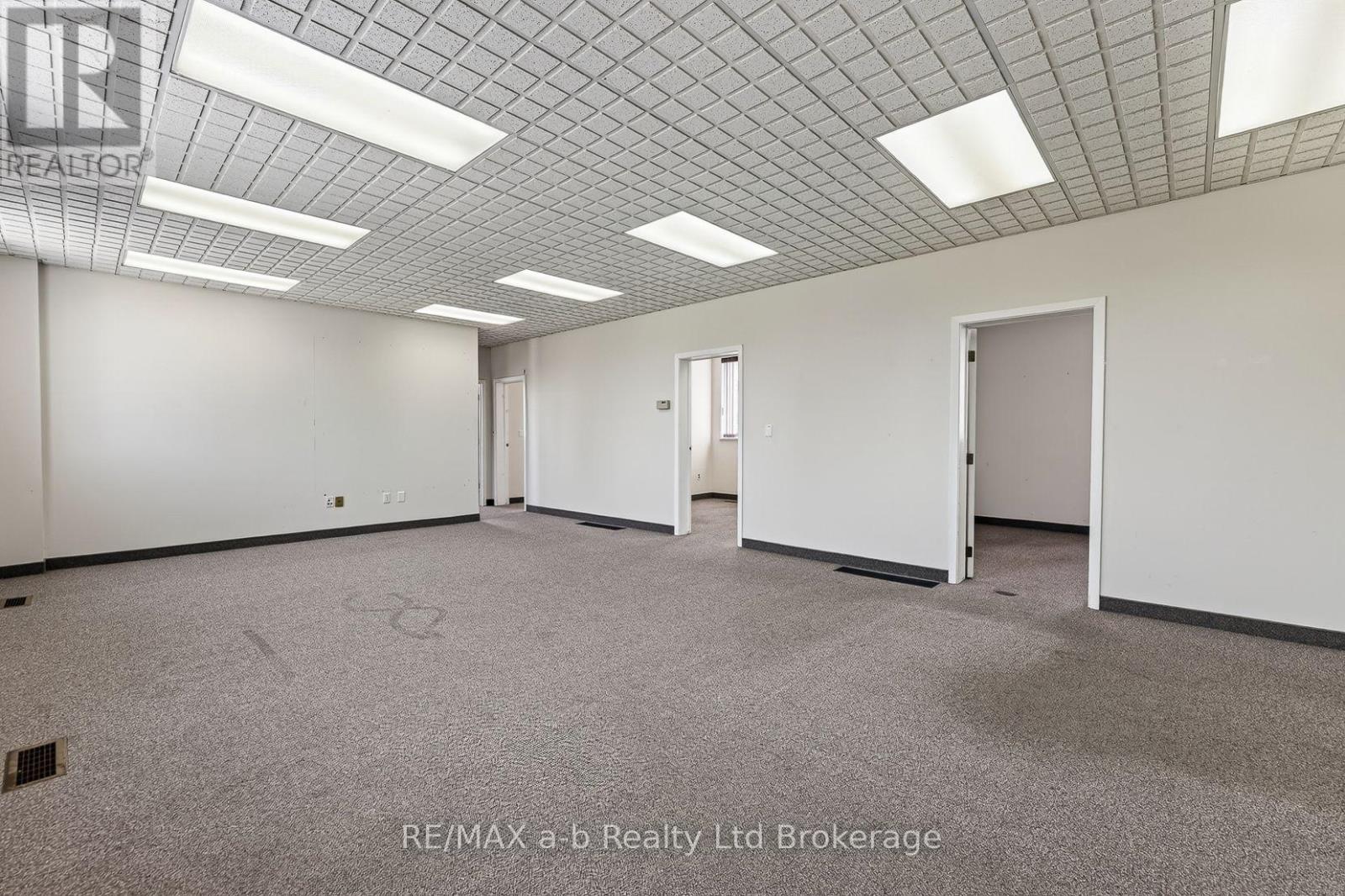35 Springbank Avenue N, Woodstock, Ontario  N4S 7P6 - Photo 7 - X13640226