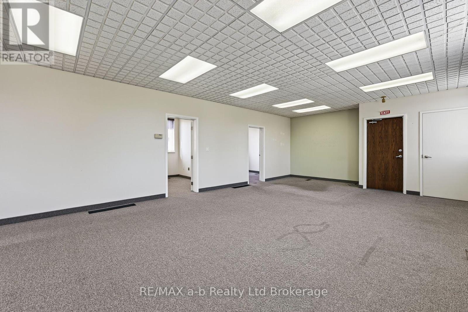 35 Springbank Avenue N, Woodstock, Ontario  N4S 7P6 - Photo 9 - X13640226