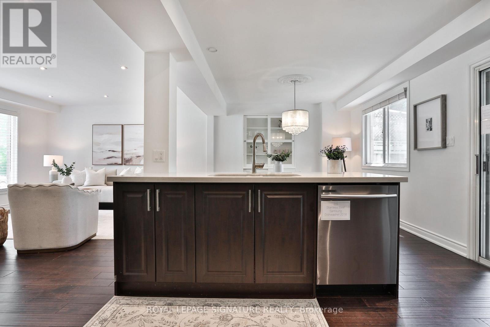280 Gowan Avenue, Toronto, Ontario  M4J 2K6 - Photo 17 - E13434786